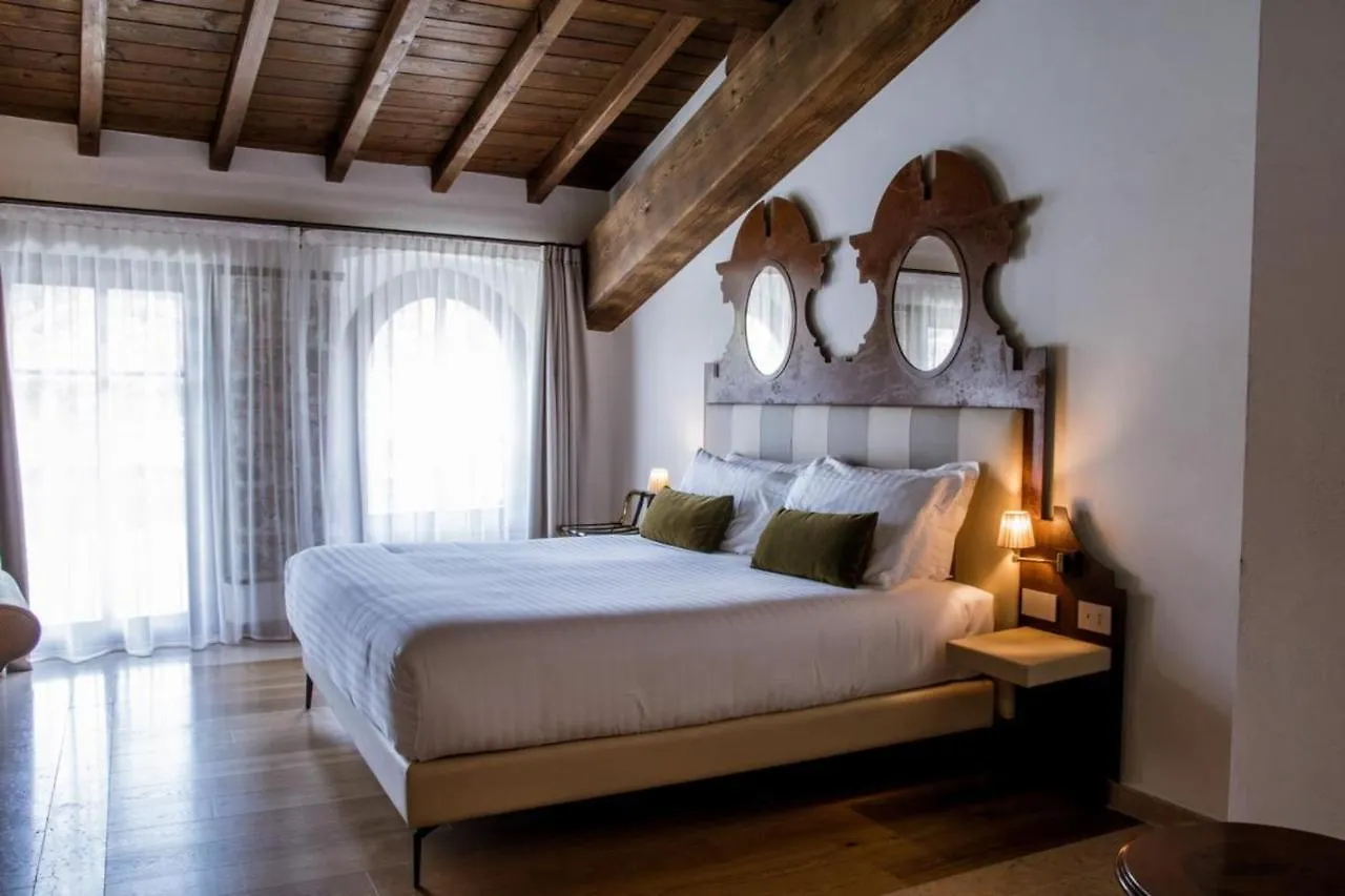 Corte Regia Relais & Spa Valeggio sul Mincio 4*,