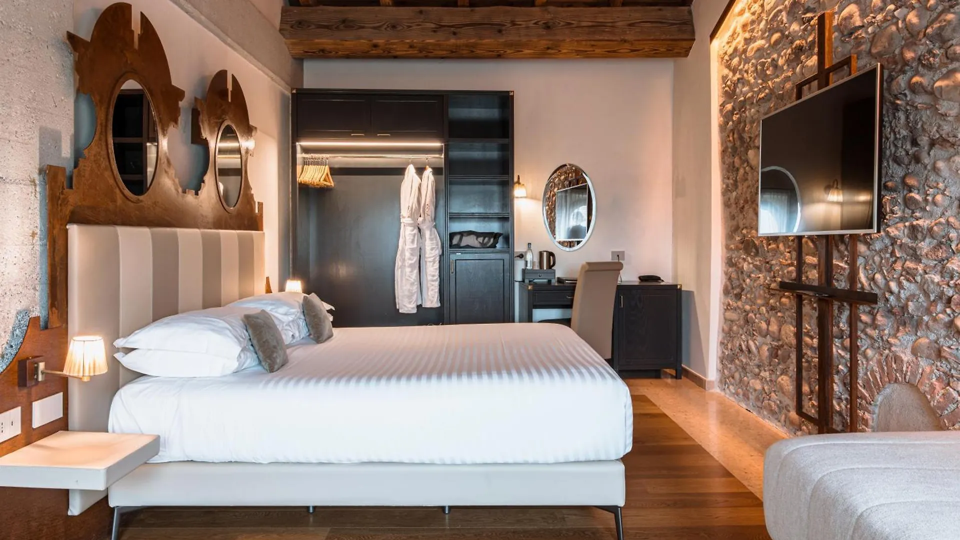 Corte Regia Relais & Spa Valeggio sul Mincio 4*,